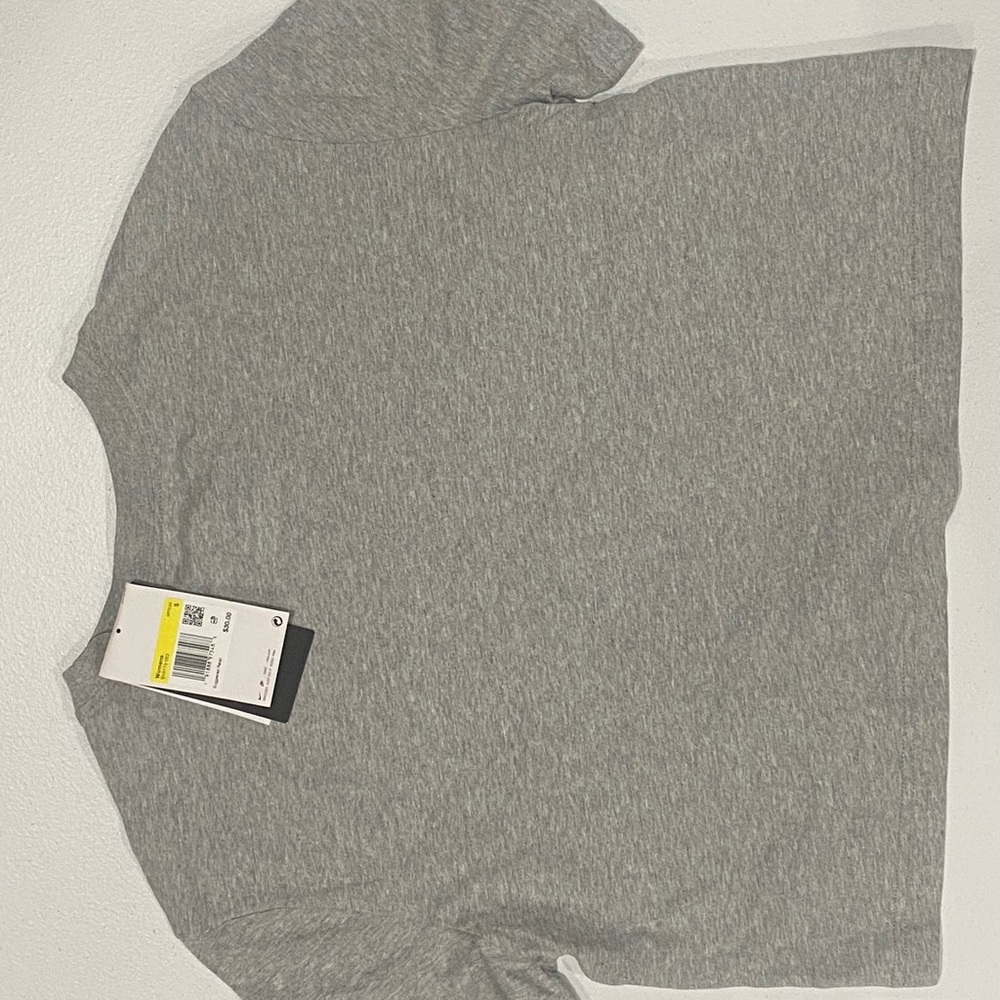 Gray tee